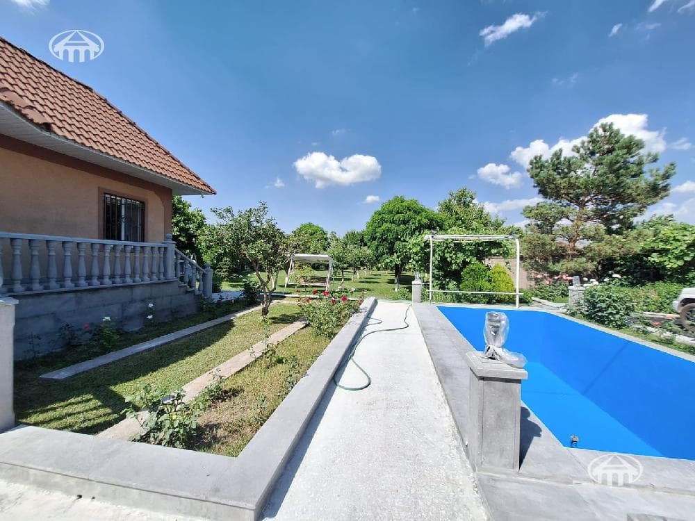 Mansion · 3 rooms · 100 m² · Nor Gyugh