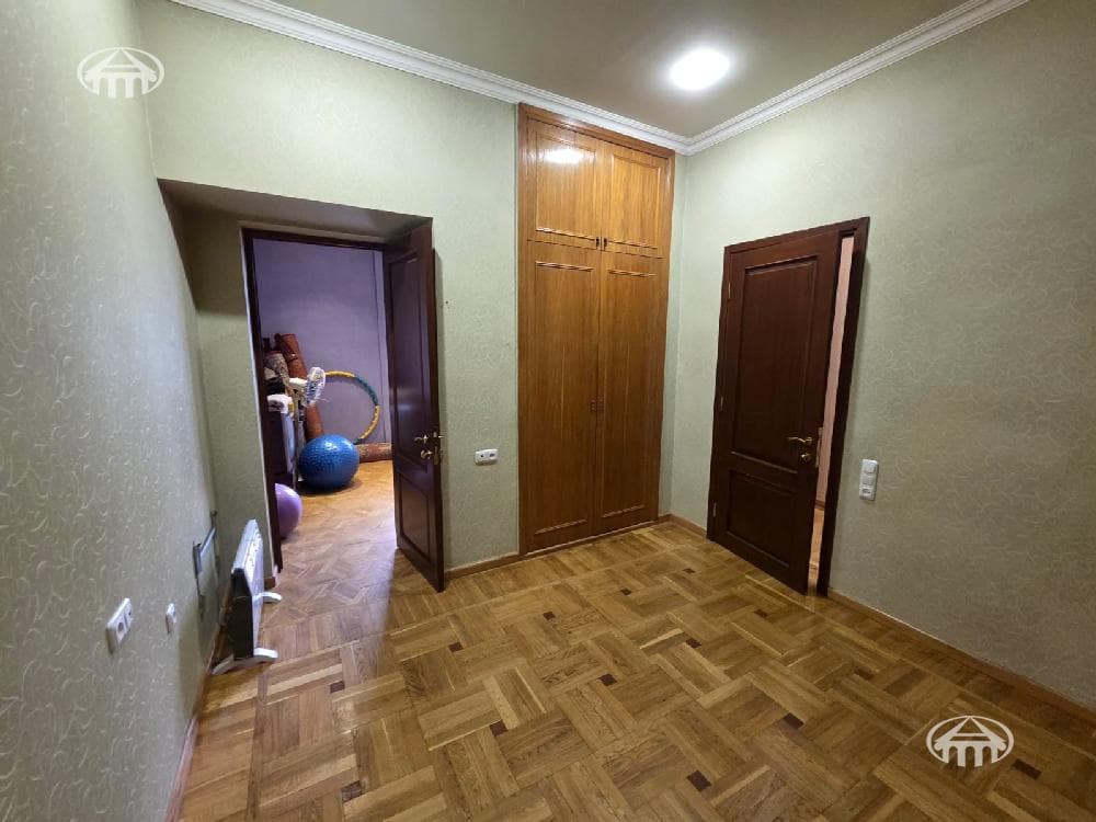 Apartment · 2 rooms · 71 m² · Kentron