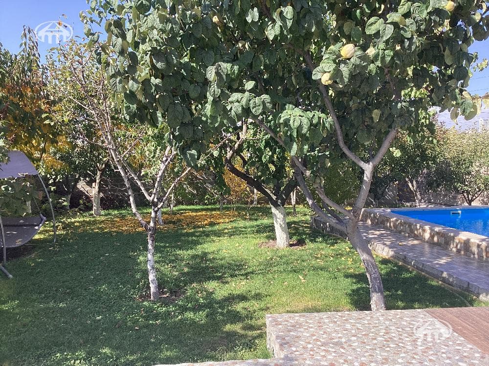 House · 7 rooms · 336 m² · Nork-Marash