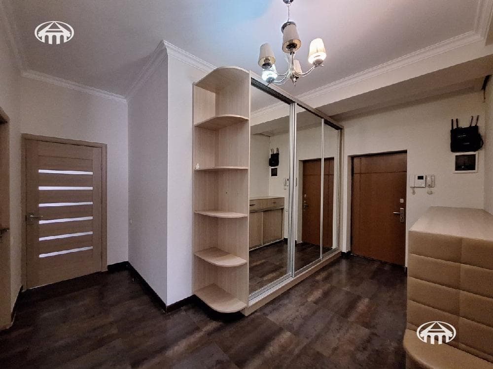 Квартира · 3 комн. · 135 м² · Кентрон