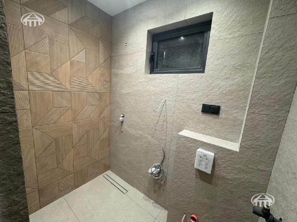 Особняк · 5 комн. · 202 м² · В.Птгни