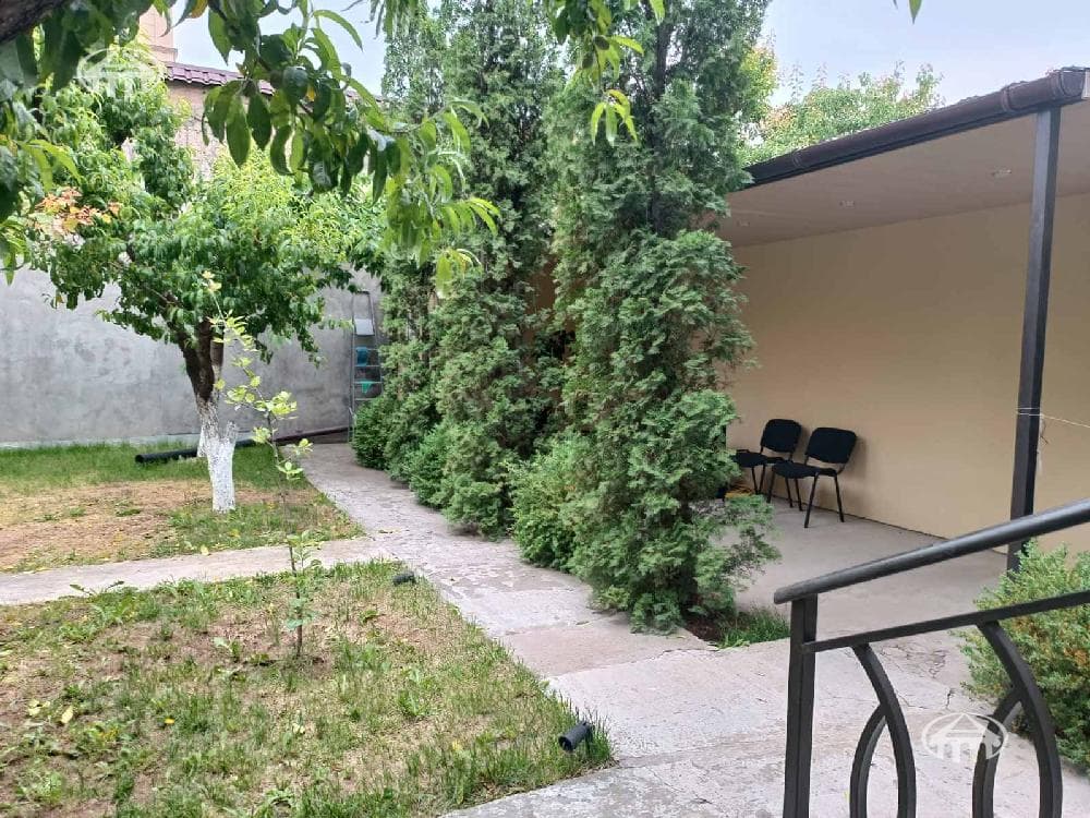 Mansion · 5 rooms · 334 m² · Erebuni — photo 24 / 24