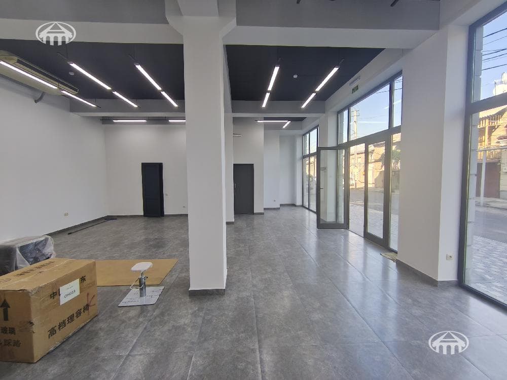 Retail · 90 m² · Erebuni