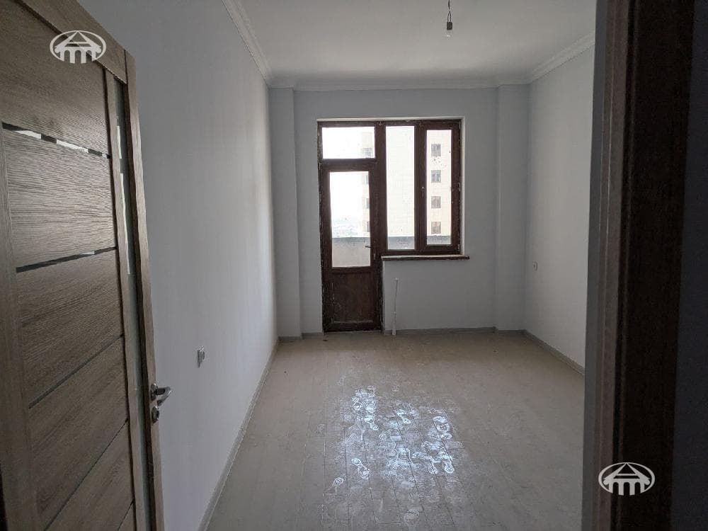 Բնակարան · 4 սեն. · 124 մ² · Աջափնյակ