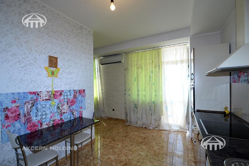 Квартира · 3 комн. · 109 м² · Кентрон
