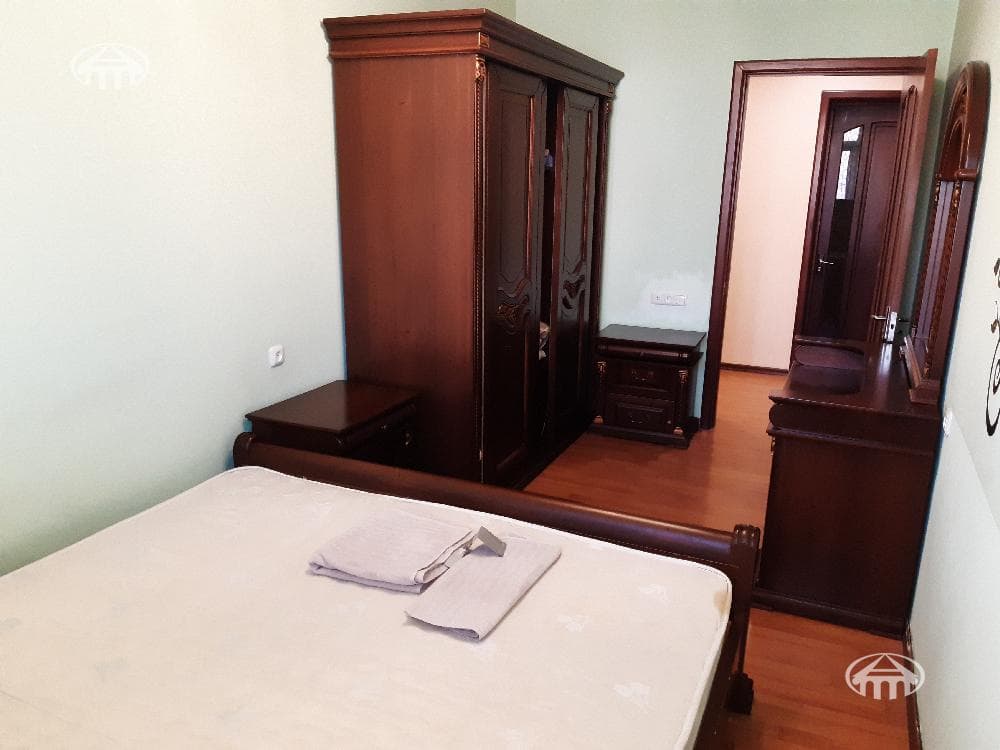Квартира · 3 комн. · 100 м² · Кентрон