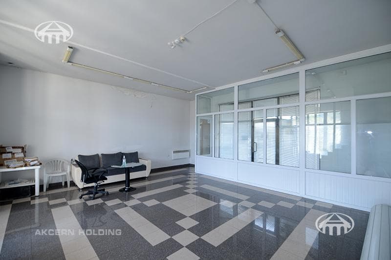 Retail · 146 m² · Arabkir