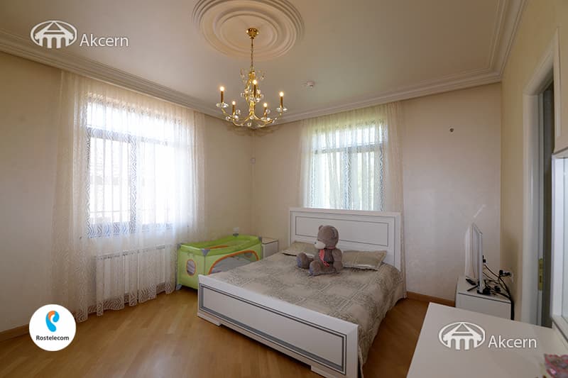 Mansion · 7 rooms · 729 m² · v. Arinj