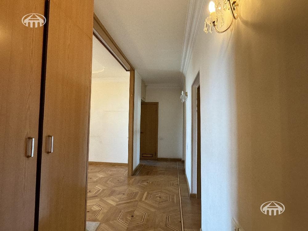 Квартира · 3 комн. · 96 м² · Арабкир
