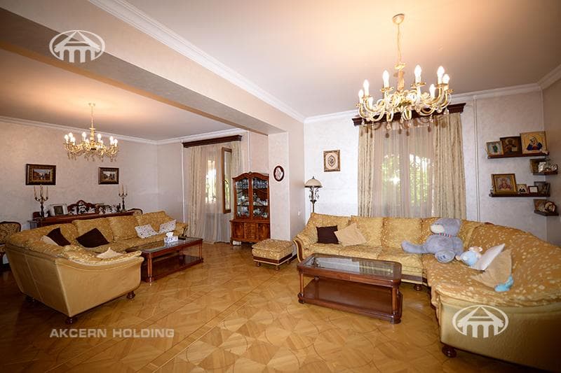 Mansion · 6 rooms · 512 m² · Arabkir