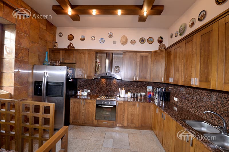 Особняк · 5 комн. · 270 м² · Канакер-Зейтун
