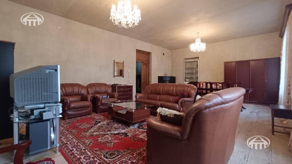 Квартира · 5 комн. · 227 м² · Гюмри