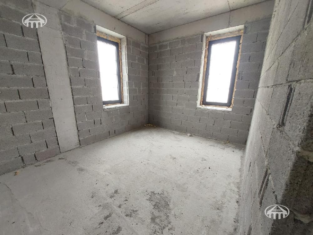 Mansion · 6 rooms · 228 m² · Avan