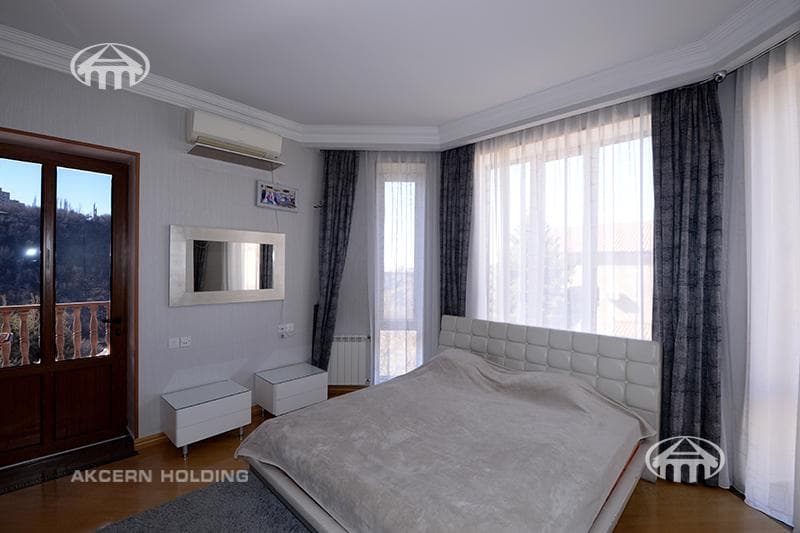 Особняк · 7 комн. · 575 м² · Давташен