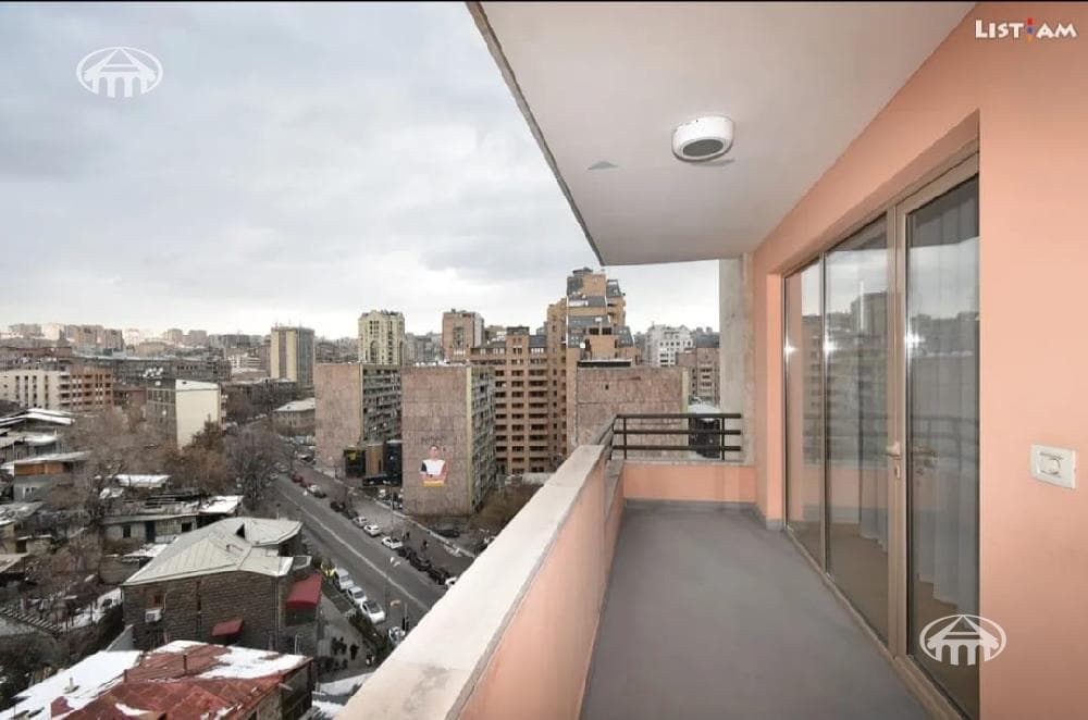 Квартира · 3 комн. · 89 м² · Кентрон