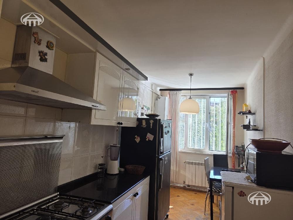 Apartment · 4 rooms · 106 m² · Kentron