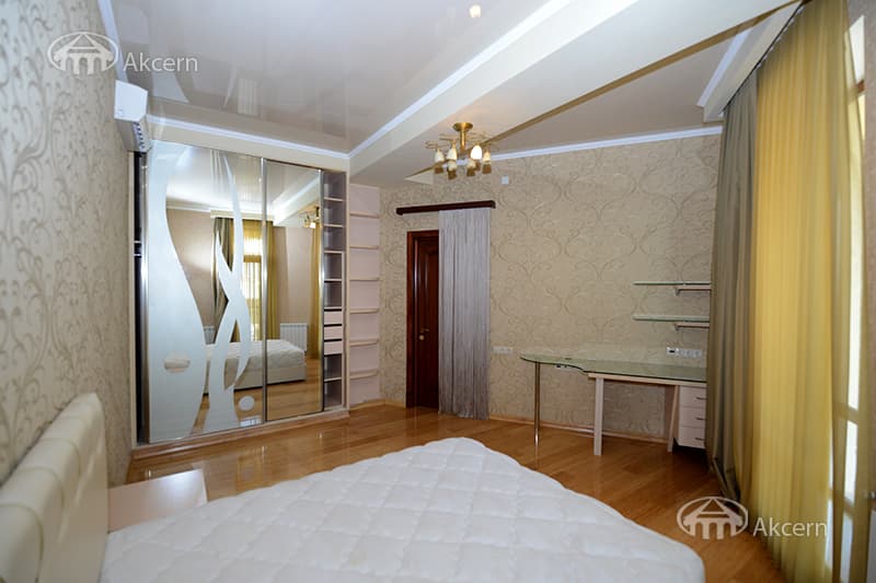 Квартира · 4 комн. · 133 м² · Арабкир