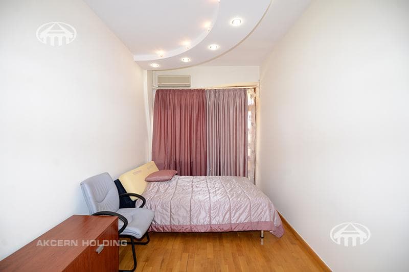 Mansion · 6 rooms · 817 m² · Arabkir