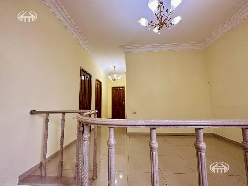Mansion · 4 rooms · 220 m² · Arabkir