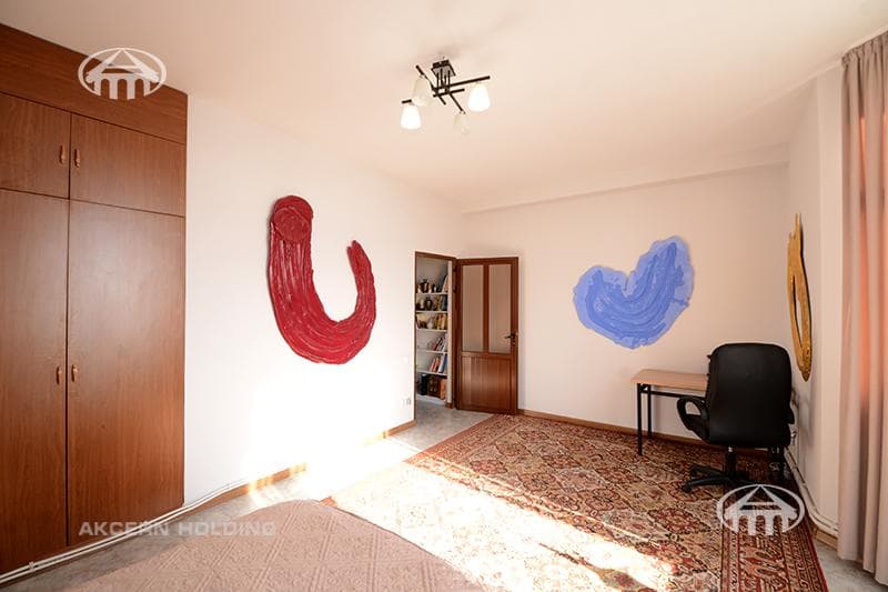 Особняк · 6 комн. · 480 м² · Аджапняк