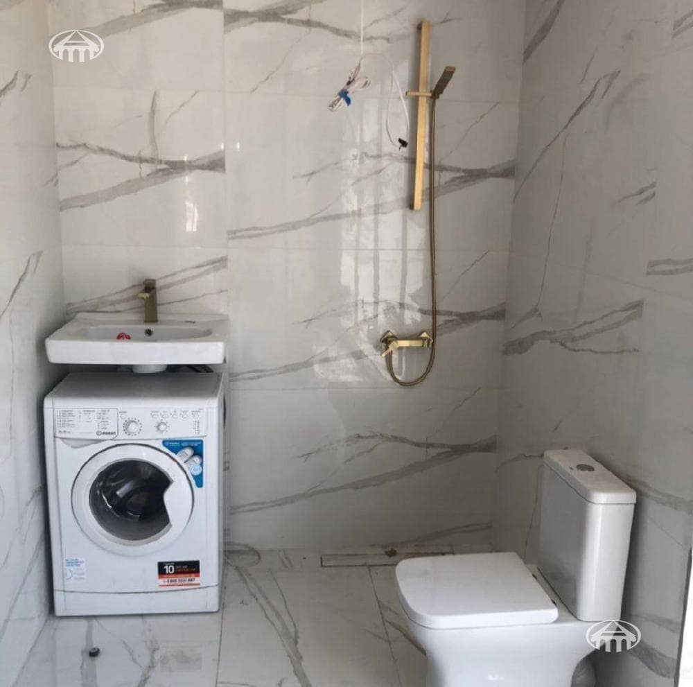 Apartment · 2 rooms · 72 m² · Kentron