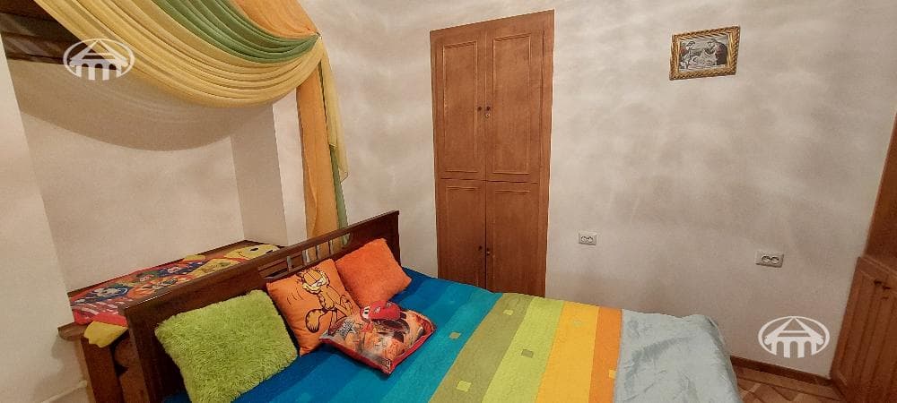 Дом · 6 комн. · 367 м² · Арабкир