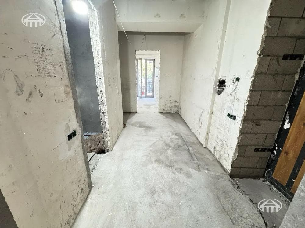 Apartment · 3 rooms · 72 m² · Kentron