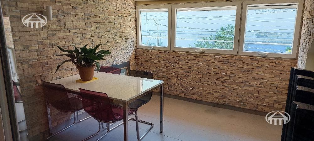 Особняк · 6 комн. · 320 м² · Птгни