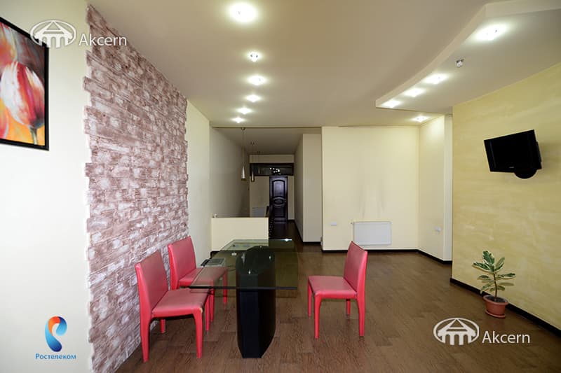Apartment · 4 rooms · 215 m² · Kentron