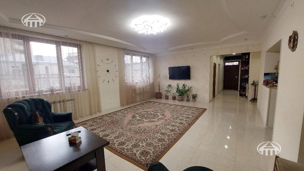 Առանձնատուն · 5 սեն. · 197 մ² · Քանաքեռ-Զեյթուն