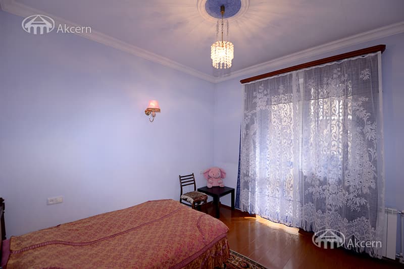 Квартира · 5 комн. · 251 м² · Арабкир
