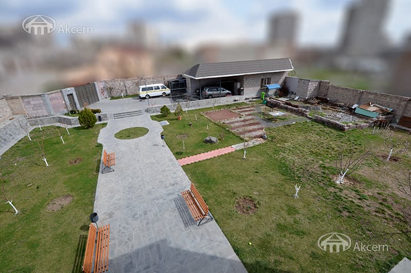 Особняк · 6 комн. · 349 м² · Аджапняк