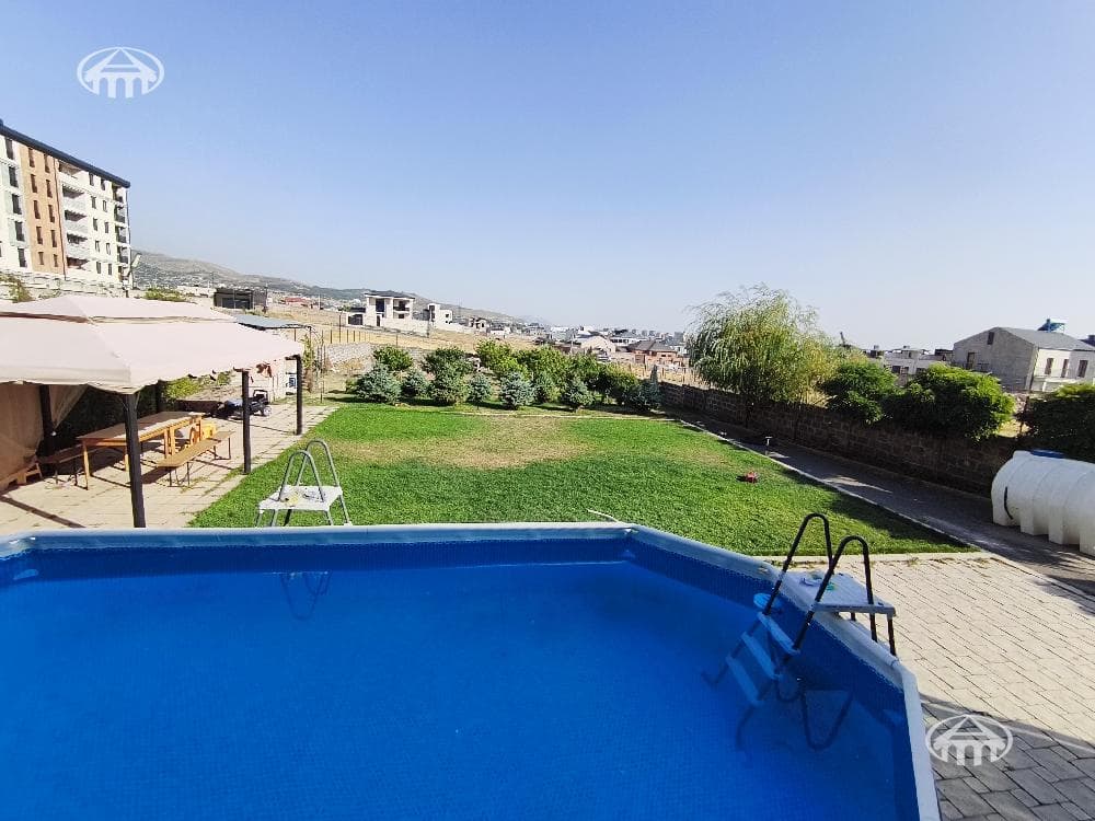 Mansion · 5 rooms · 262 m² · Jrvej