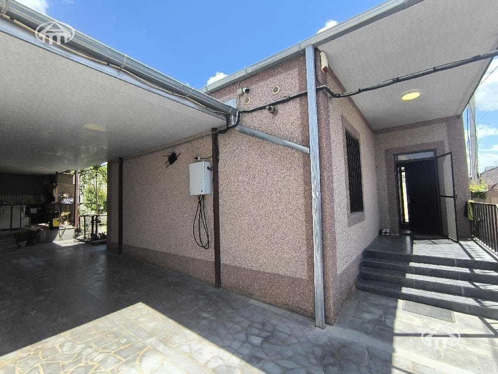 Mansion · 4 rooms · 90 m² · Malatia-Sebastia