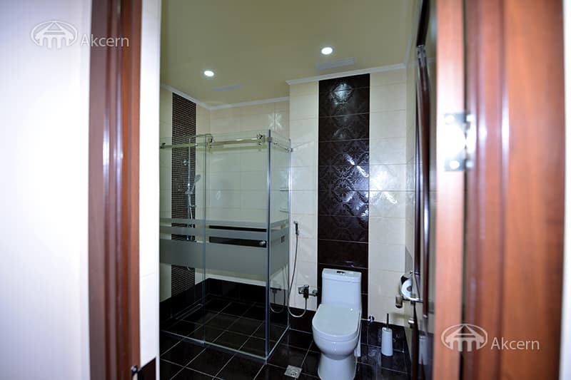 Apartment · 4 rooms · 280 m² · Kentron