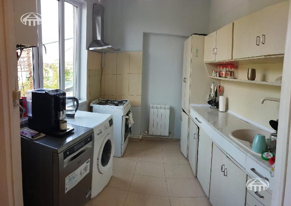 Սեփական տուն · 5 սեն. · 167 մ² · Կենտրոն