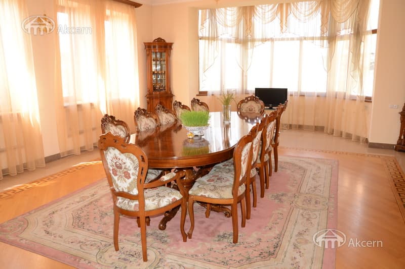 Особняк · 5 комн. · 300 м² · Арабкир