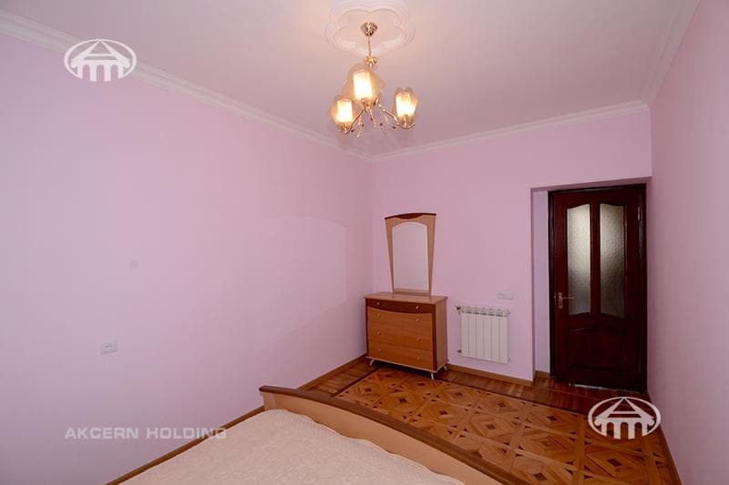 Apartment · 3 rooms · 100 m² · Kentron