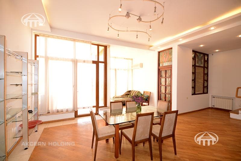 Mansion · 6 rooms · 817 m² · Arabkir