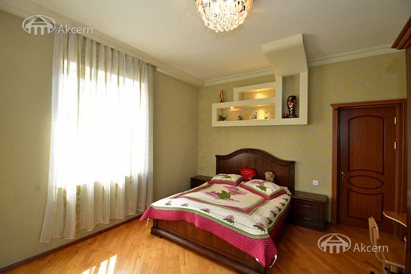 Особняк · 6 комн. · 349 м² · Аджапняк