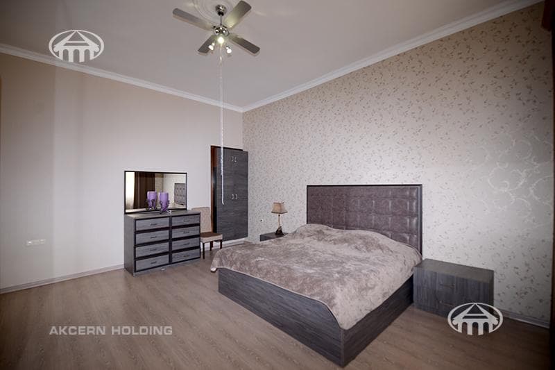 House · 4 rooms · 100 m² · Kentron
