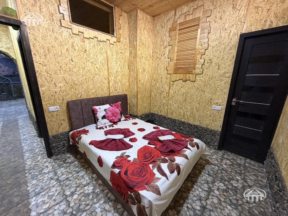 Hotel · 9 rooms · 380 m² · Shengavit