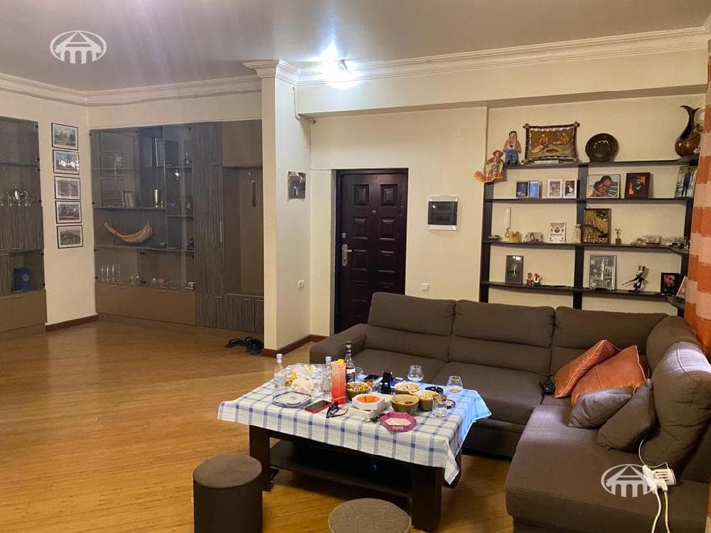 Apartment · 3 rooms · 98 m² · Kentron