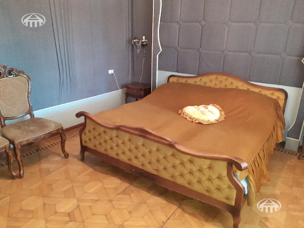House · 7 rooms · 774 m² · Kanaker-Zeytun