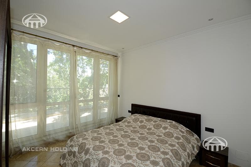 Apartment · 4 rooms · 254 m² · Kentron