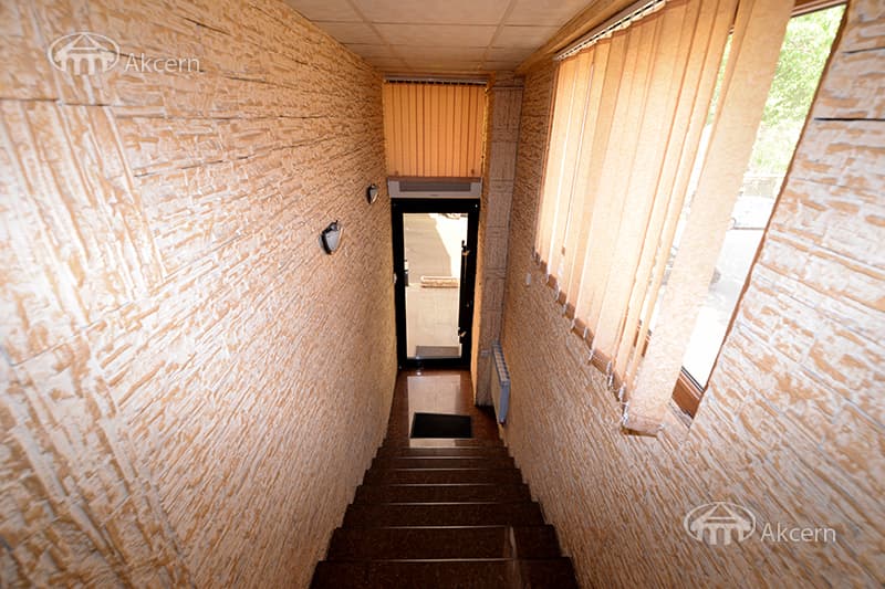 Office · 612 m² · Kentron
