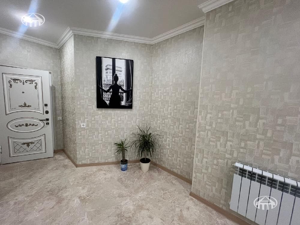 Apartment · 3 rooms · 98 m² · Kentron