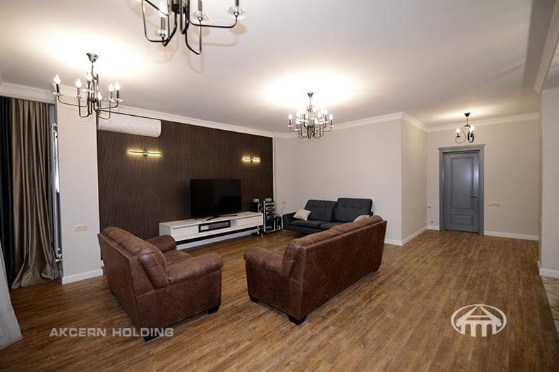 Квартира · 4 комн. · 151 м² · Кентрон