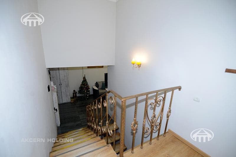 House · 4 rooms · 185 m² · Arabkir