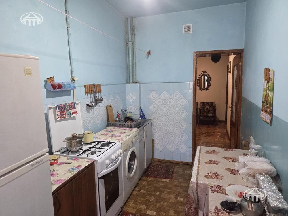 Apartment · 3 rooms · 77 m² · Kentron